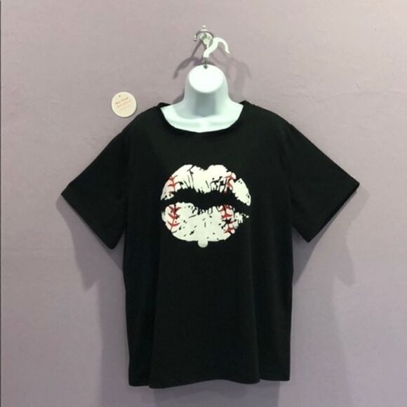 Shein Tee Black Lip Graphic Top 2X - Picture 1 of 8